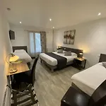 Otel Logis L'oliveraie 2*
