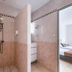 Logis L'oliveraie 2* קונייאק