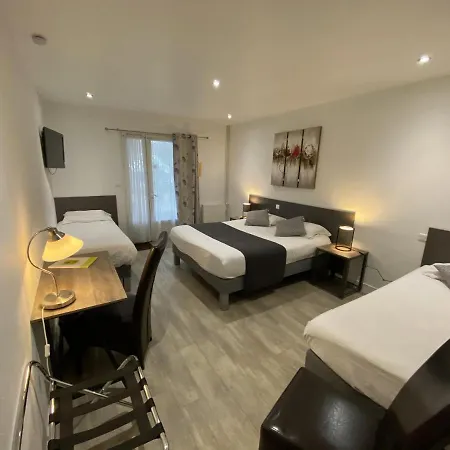 فندق Logis L'oliveraie 2*