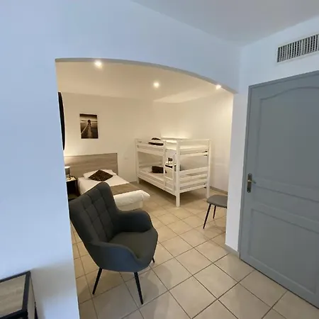 Logis L'oliveraie 2*