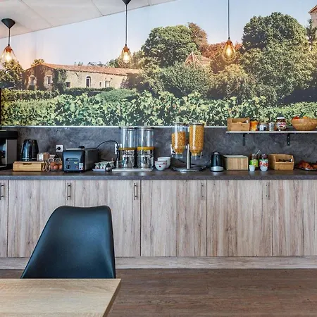 Logis L'oliveraie 2*