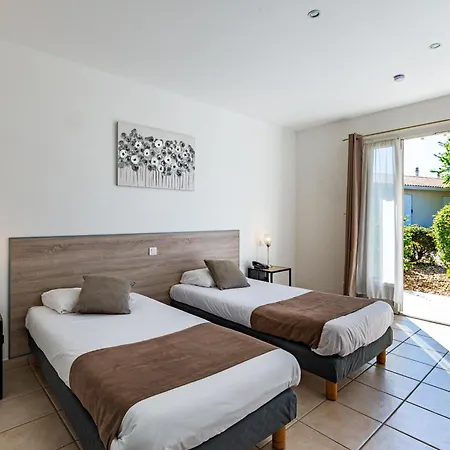 Logis L'oliveraie Hotel 2*