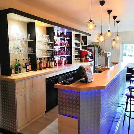 Hotel Logis L'oliveraie 2*