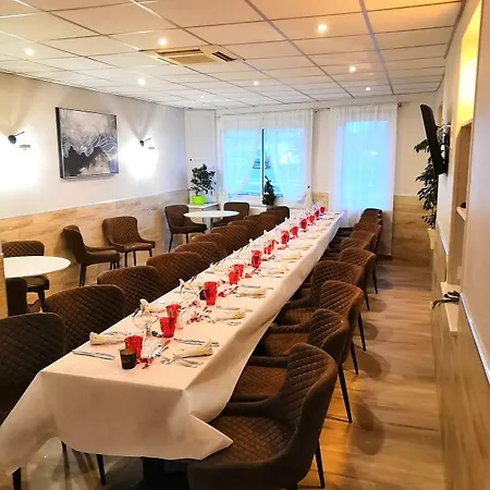 Logis L'oliveraie Hotel 2*