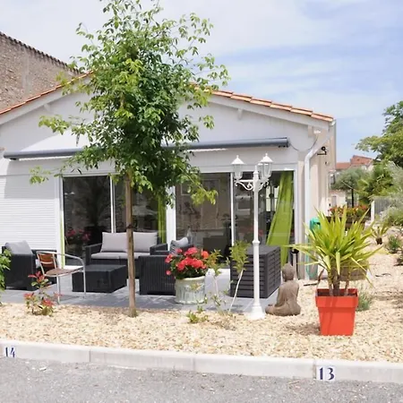 Logis L'oliveraie كونْياك