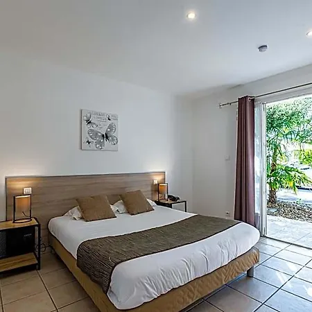Logis L'oliveraie 3*