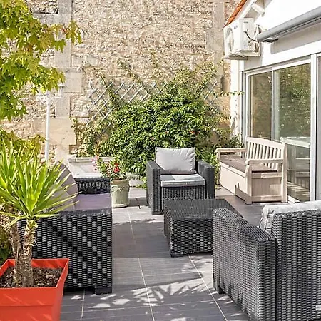 Logis L'oliveraie Hotel