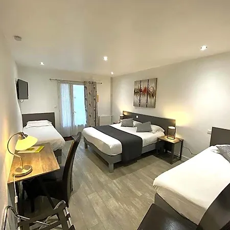 Logis L'oliveraie Hotel