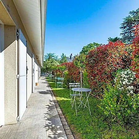 Logis L'oliveraie Hotel 3*