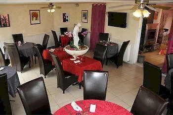 Hotel Logis L'oliveraie
