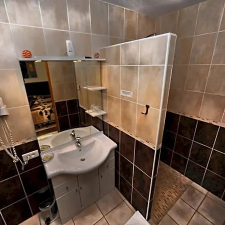 Logis L'oliveraie Hotel