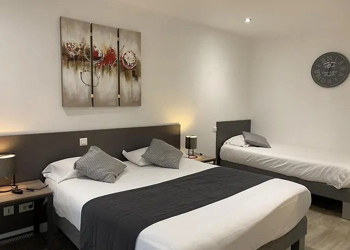 Logis L'oliveraie Hotel