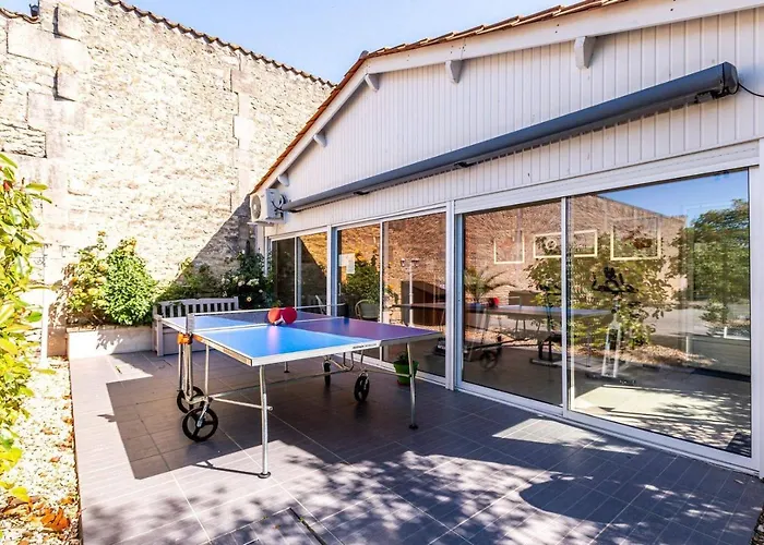 Hotel Logis L'oliveraie 2*