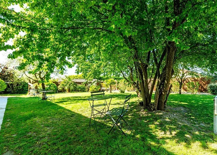 Logis L'oliveraie 2*