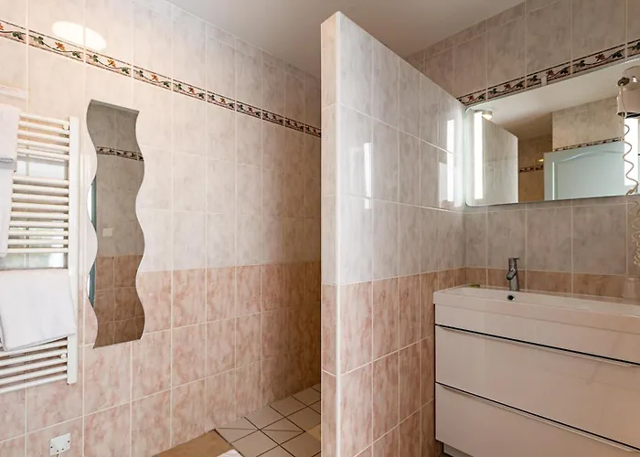 Hotel Logis L'oliveraie