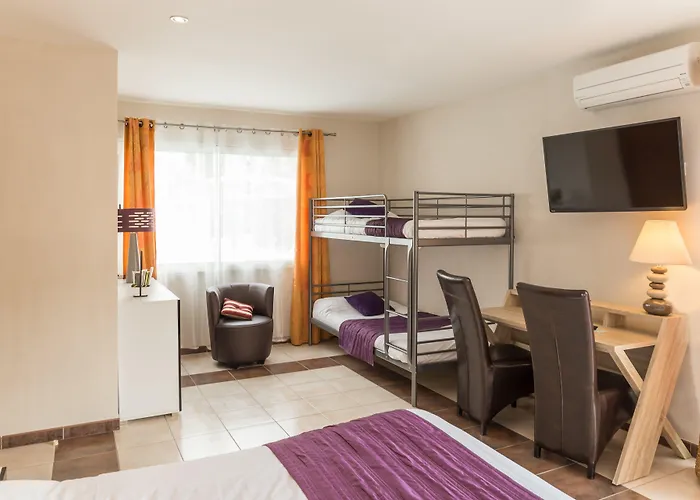 Logis L'oliveraie 2* Cognac