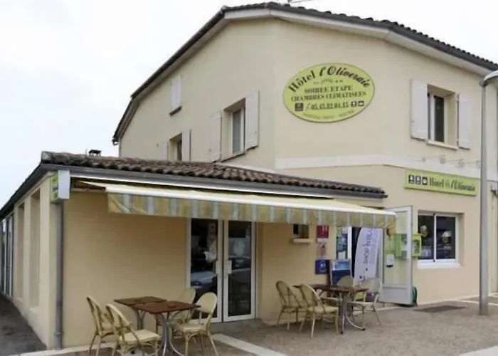 Logis L'oliveraie Hotel 2*