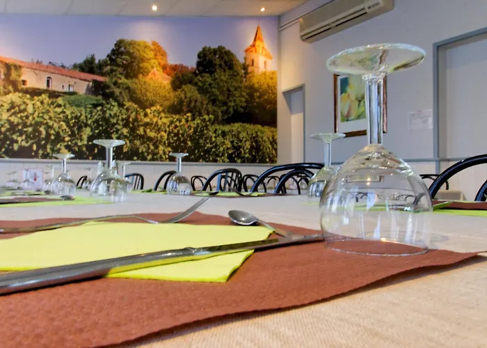 Hotel Logis L'oliveraie